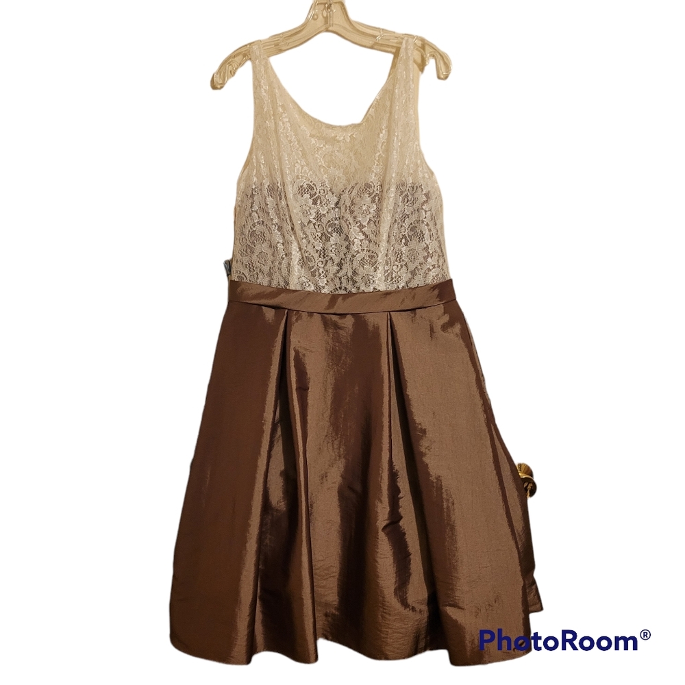 Brown and Cream Lace Pleated Formal Dress